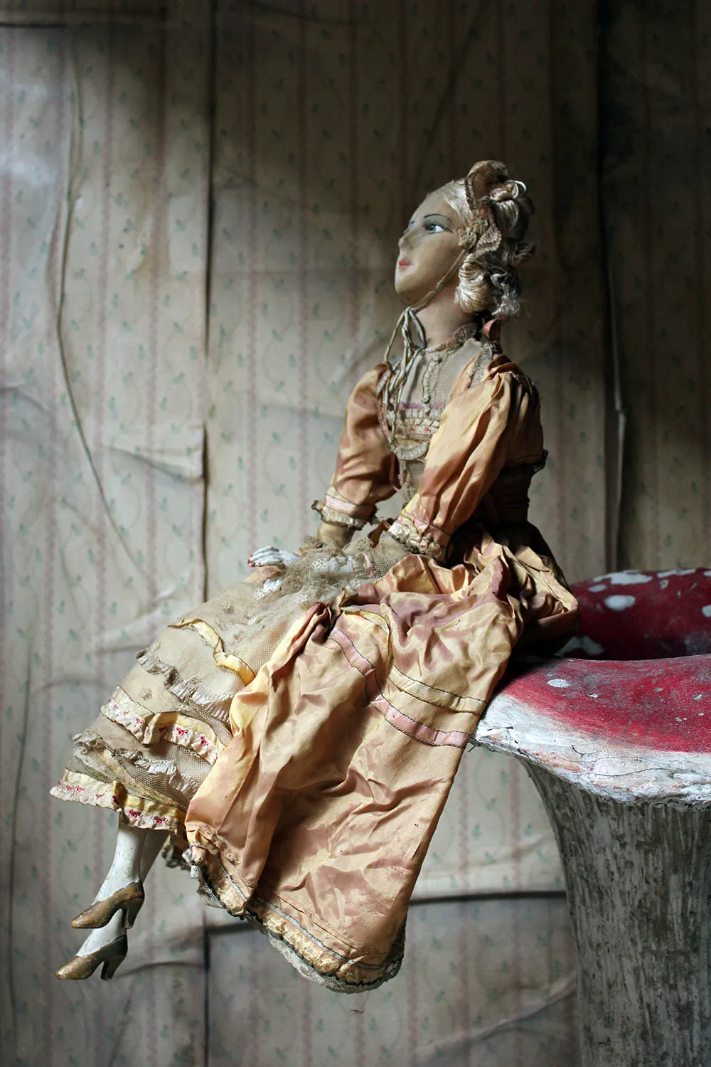 A Beautiful & Large Early 20thC French Boudoir Doll c.1920-25