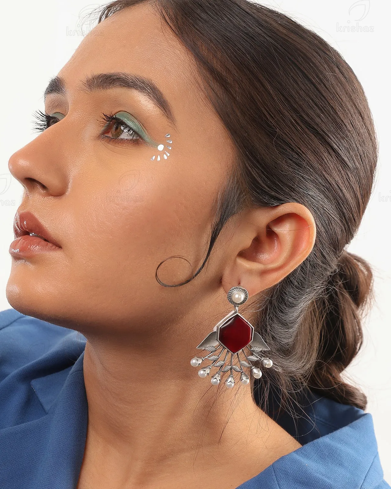 Abhitha Dangler Earring