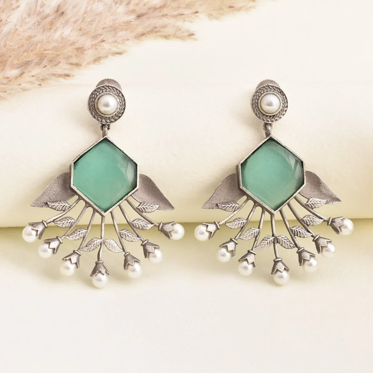 Abhitha Dangler Earring