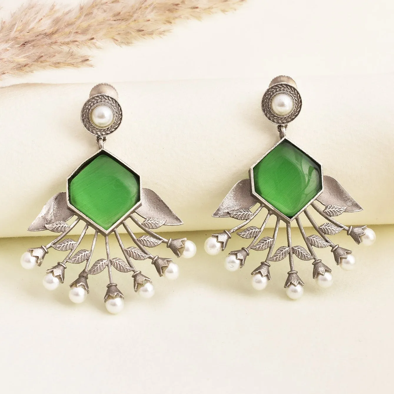 Abhitha Dangler Earring