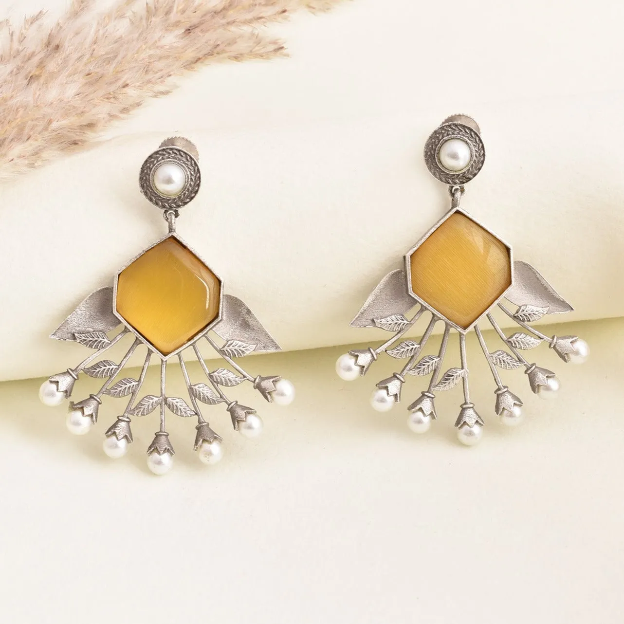 Abhitha Dangler Earring