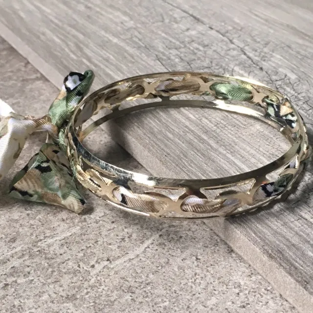 BOHO INSPIRED GOLD PEARL GREEN FLORAL MIXED BANGLE SET