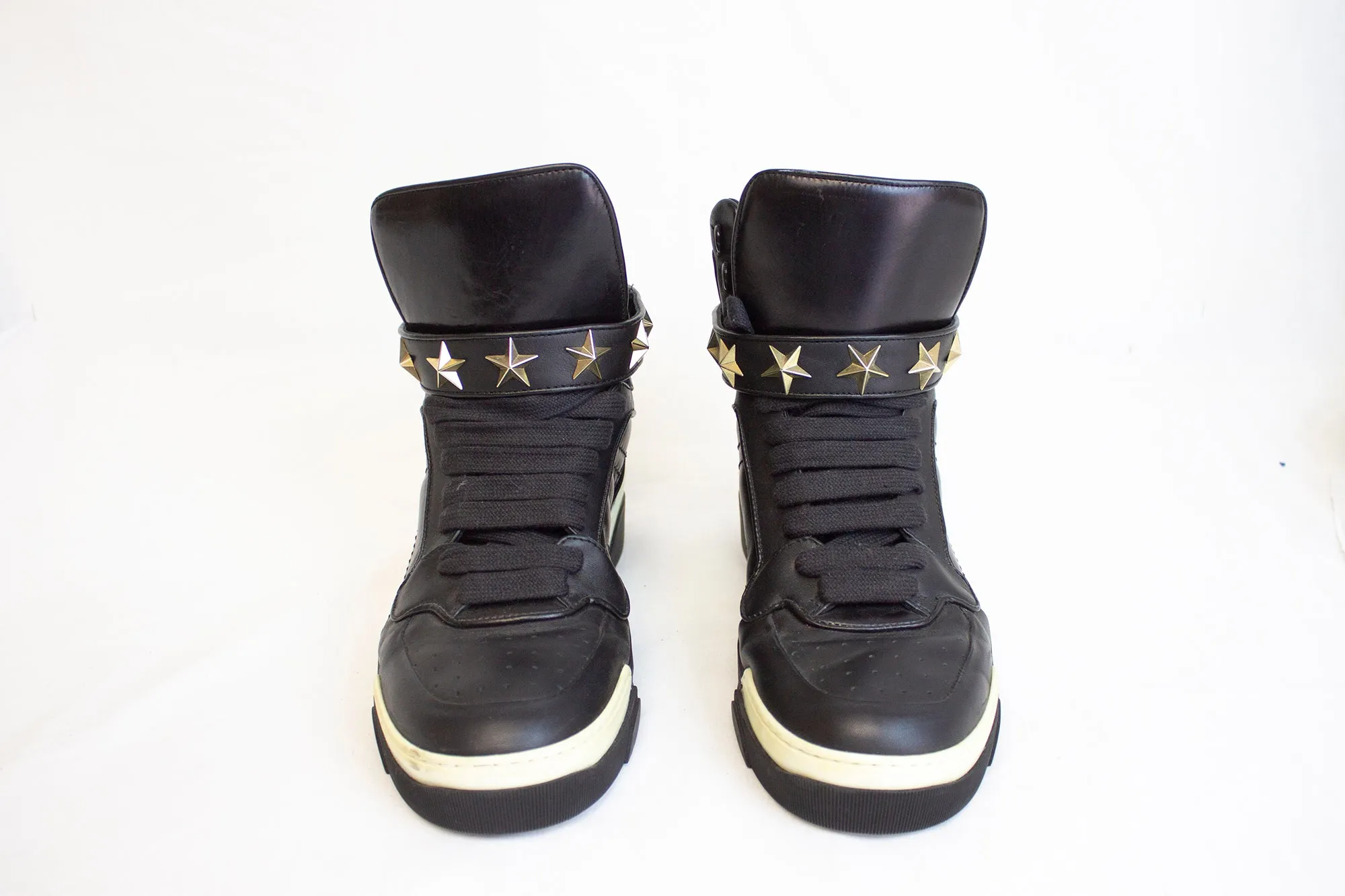 Givenchy Star Studded HighTops | Size 10 (PREOWNED)