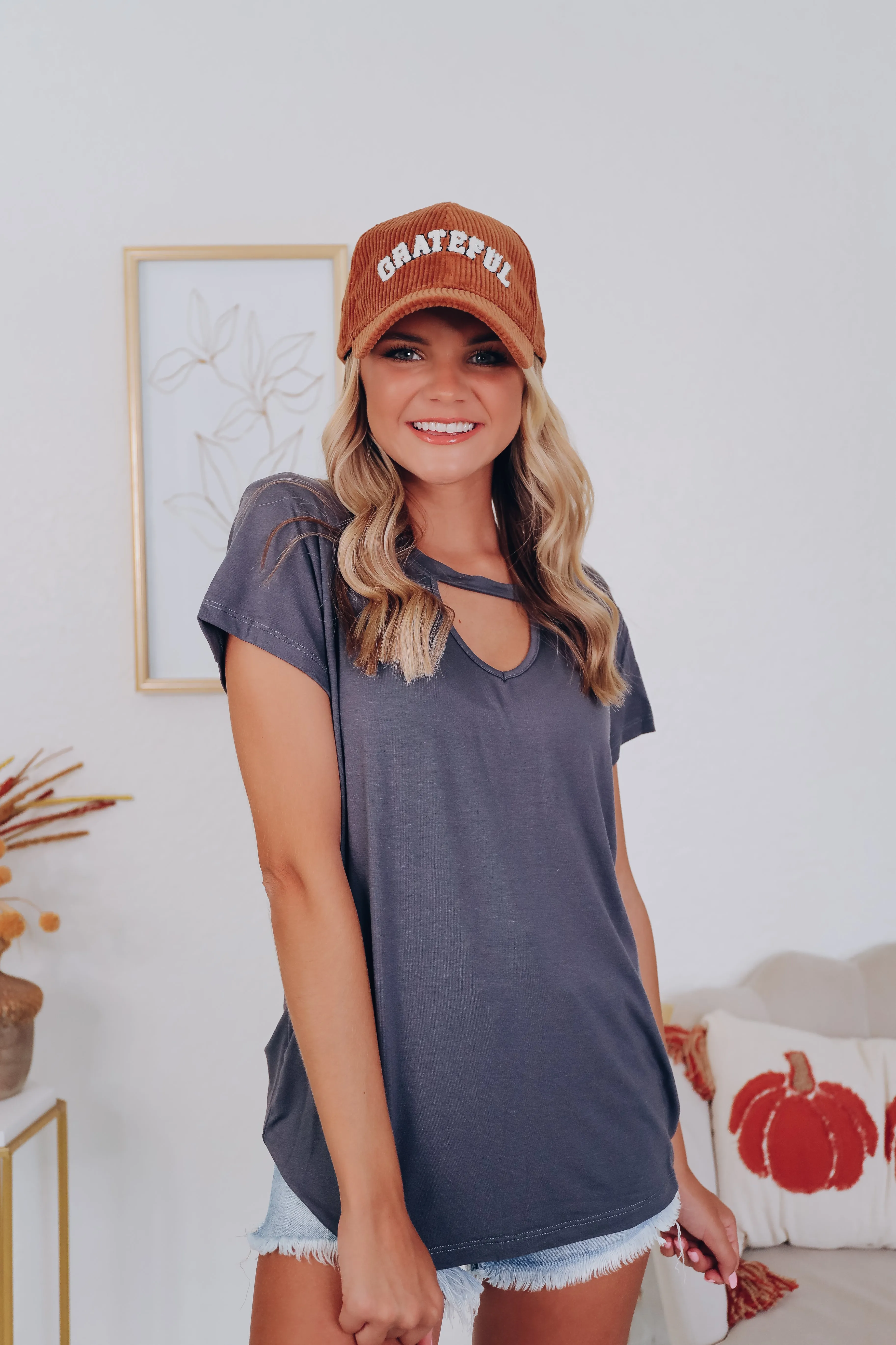 Go-To Solid Peek-A-Boo Tee - Grey