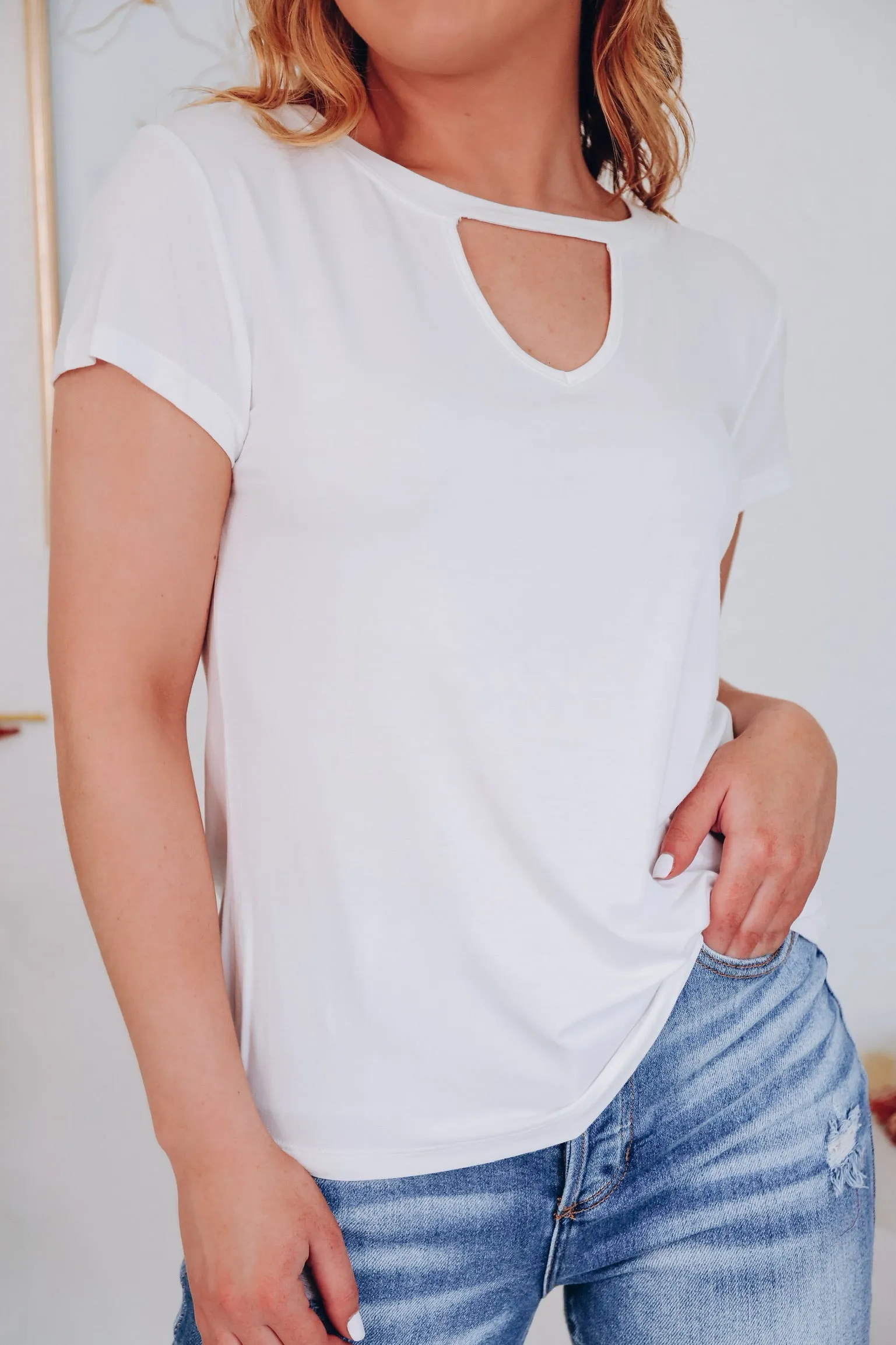 Go-To Solid Peek-A-Boo Tee - White