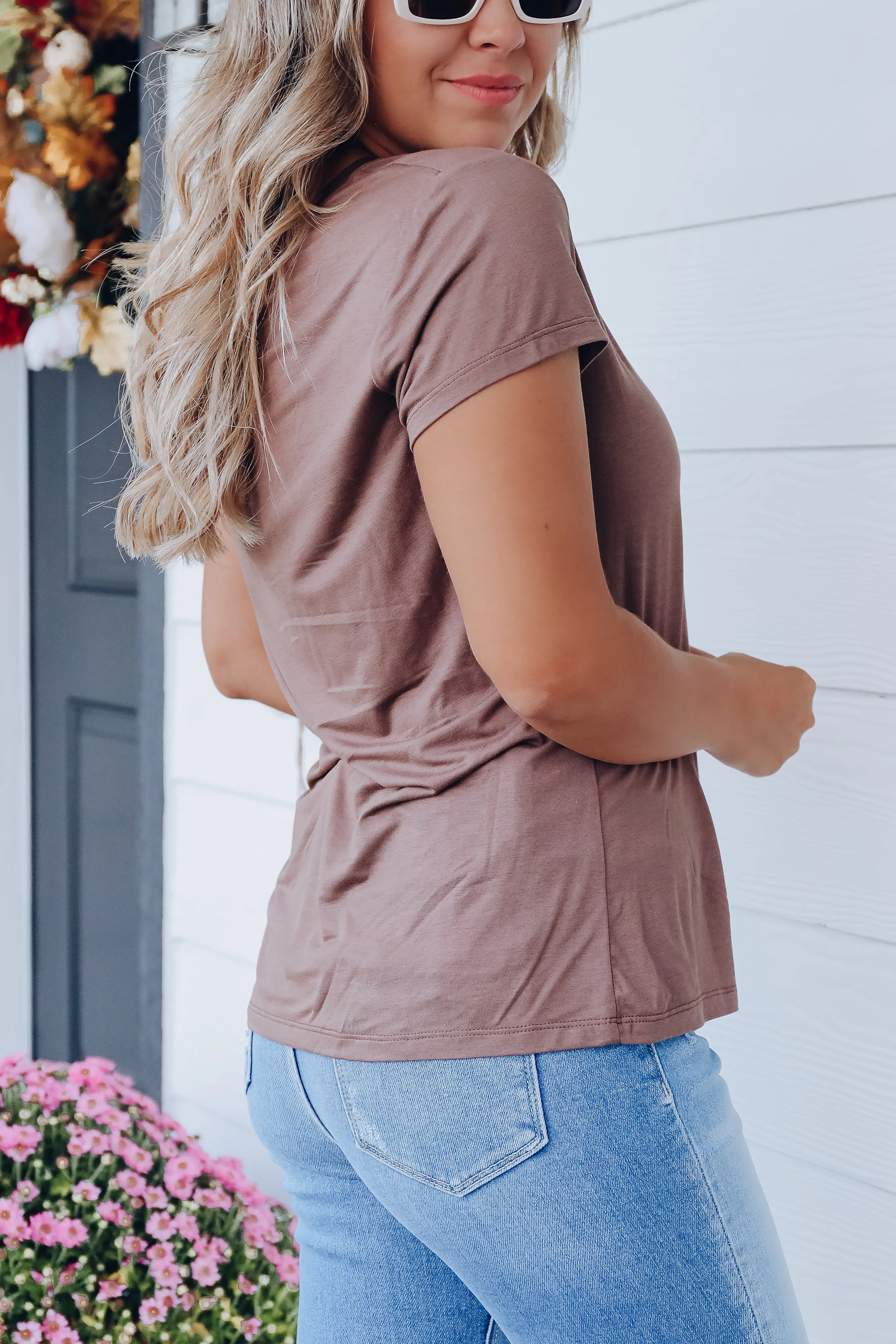 Go-To Solid Peek-A-Boo Top - Mocha