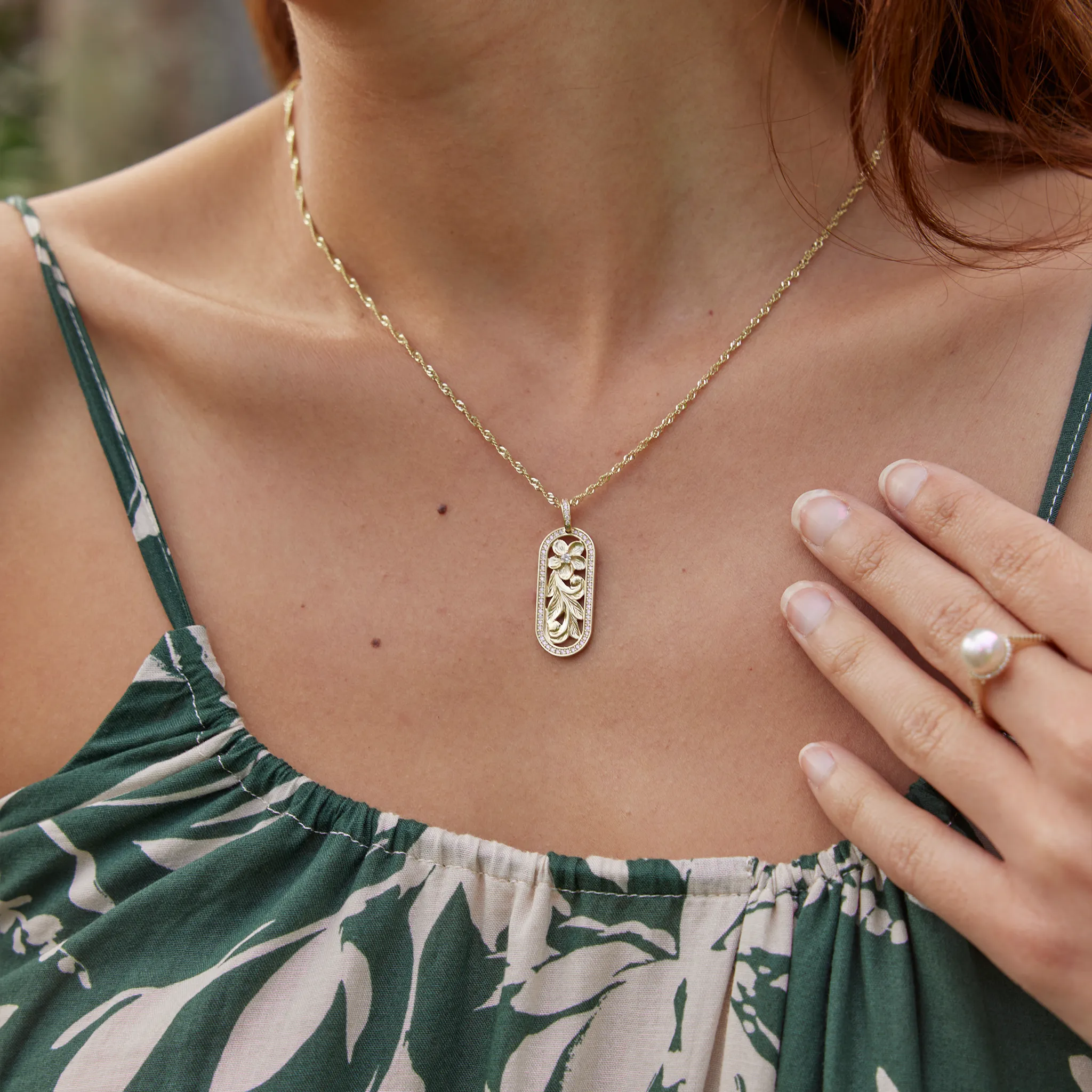 Hawaiian Heirloom Plumeria Pendant in Gold with Diamonds