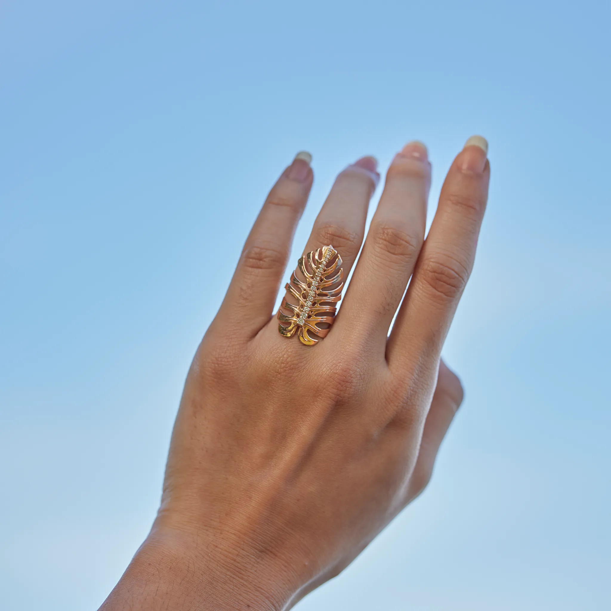 Monstera Ring in Rose Gold with Diamonds - 32mm