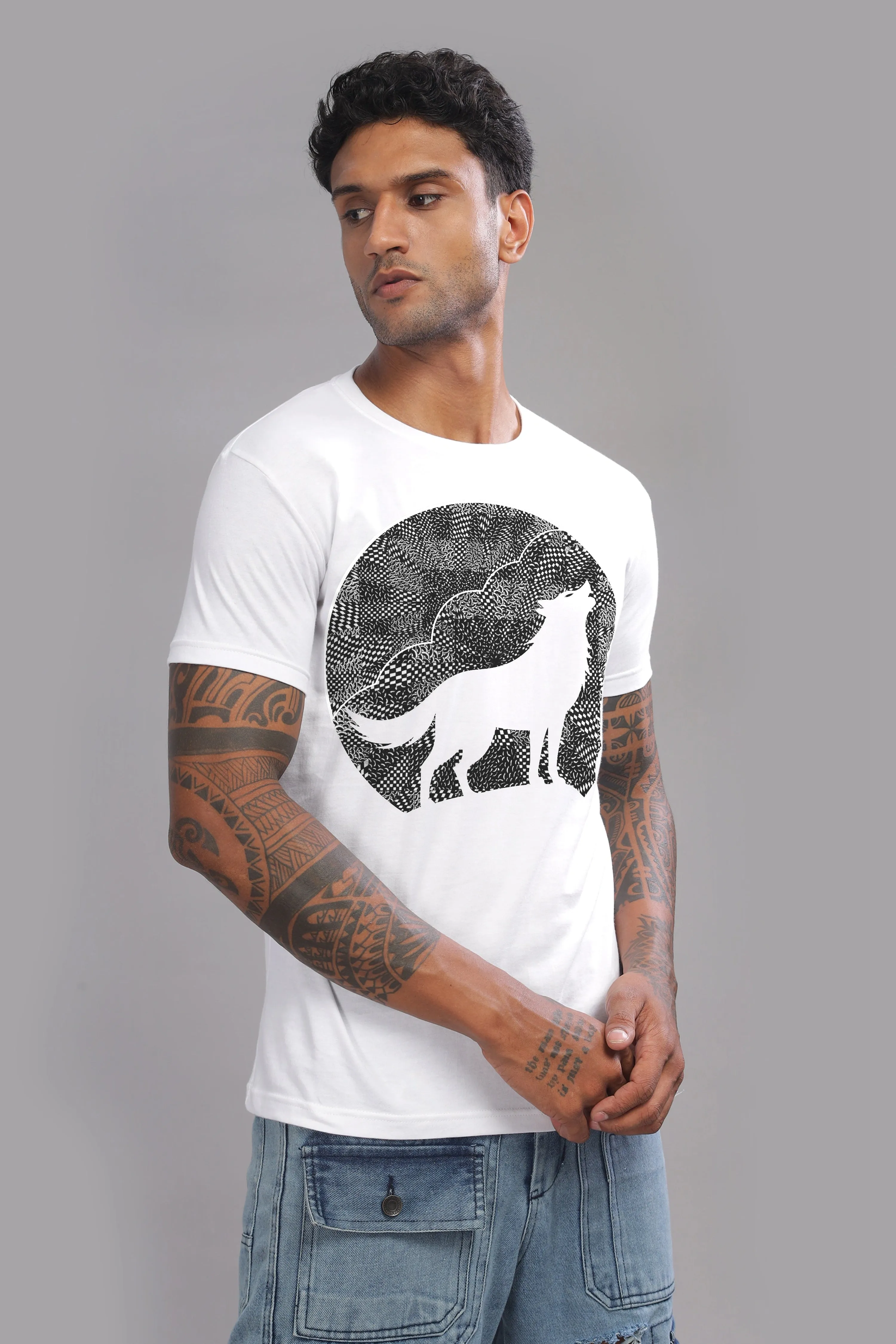 Wandering Wolf - 100% Cotton Crewneck Half Sleeve Unisex T-Shirt